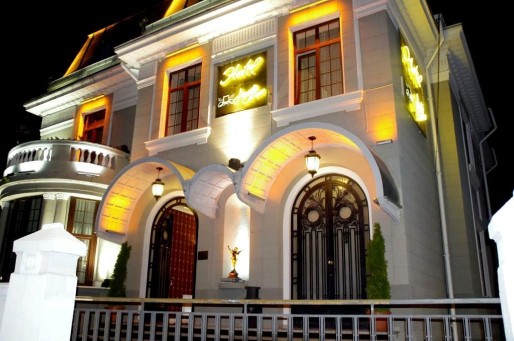 Hotel Angelo D'Oro Ploieşti Eksteriør bilde
